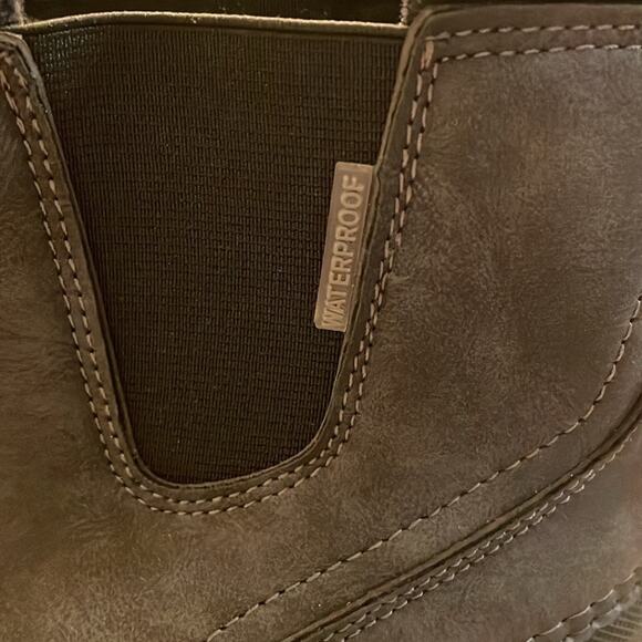 New with Tags Eddie Bauer Boots – Built for Rain & Terrain - Picture 5 of 9